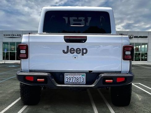 Used 2023 Jeep Gladiator Mojave w/ LED Lighting Group AWD/4WD image 3