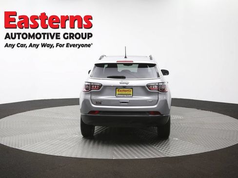 Used 2022 Jeep Compass Latitude w/ Sun and Sound Group AWD/4WD image 39