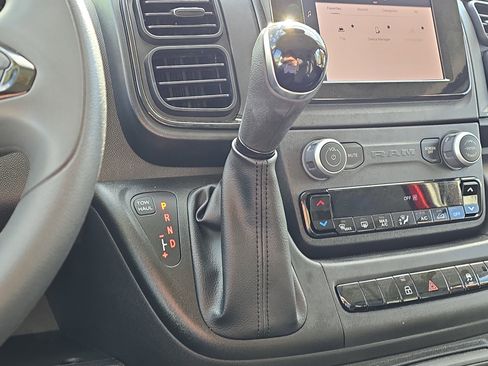 Used 2025 RAM ProMaster 2500 w/ Convenience Group image 22