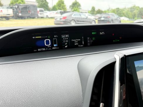 Used 2017 Toyota Prius Prime Advanced FWD image 35