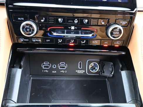 New 2025 Jeep Grand Cherokee Summit image 28