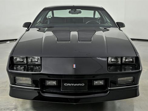 Used 1987 Chevrolet Camaro Z28 RWD image 4