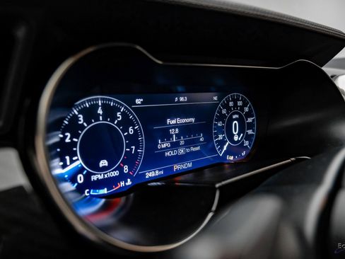 Used 2022 Ford Mustang Shelby GT500 w/ Carbon Fiber Track Pack image 43