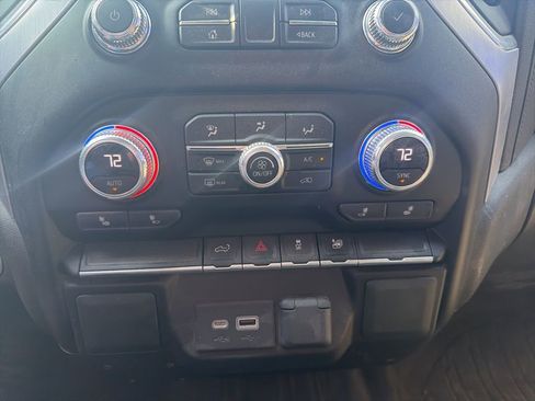 Used 2022 GMC Sierra 1500 Elevation image 12