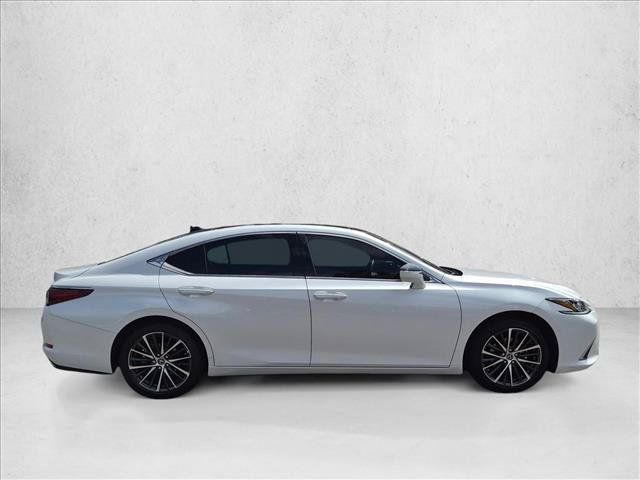 Used 2025 Lexus ES 350 w/ Premium Package FWD image 4