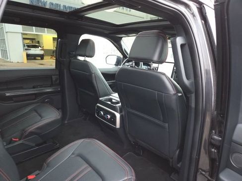 Certified 2023 Ford Expedition Limited image 44