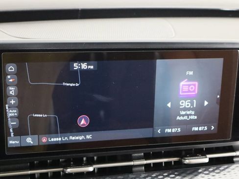 Used 2022 Kia Carnival SX Prestige image 41