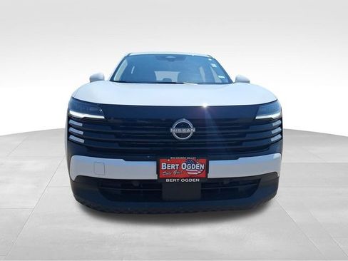 Certified 2025 Nissan Kicks SV FWD image 2