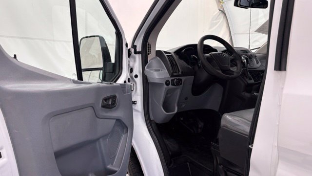 Used 2018 Ford Transit 250 148 Low Roof RWD image 21