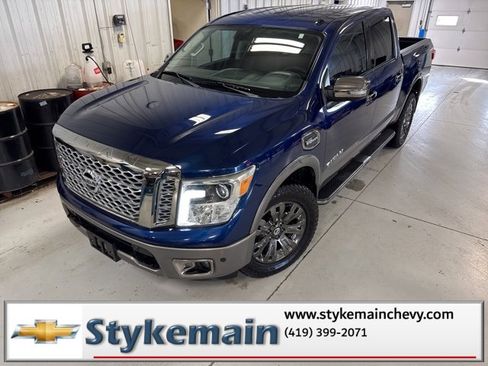 Used 2017 Nissan Titan Platinum Reserve image 37