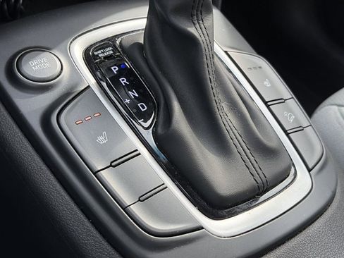 Used 2018 Hyundai Kona Limited image 19