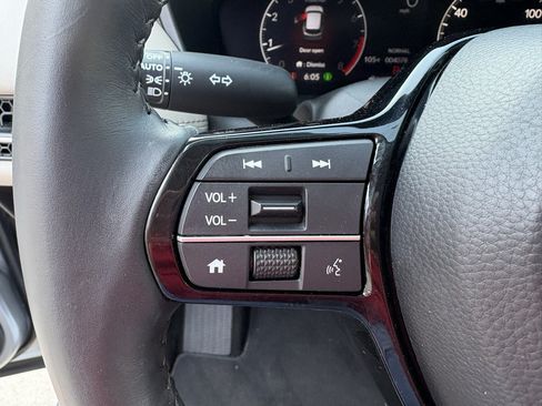 Certified 2024 Honda HR-V EX-L image 9