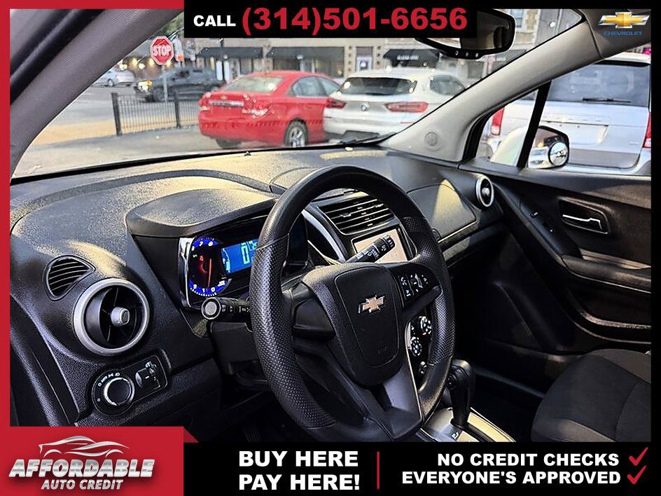 Used 2016 Chevrolet Trax LS AWD/4WD image 9