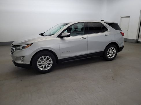 Used 2020 Chevrolet Equinox LT FWD image 2