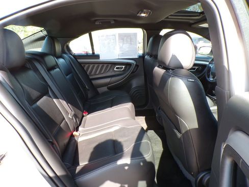 Used 2015 Ford Taurus SEL w/ Equipment Group 201A FWD image 22