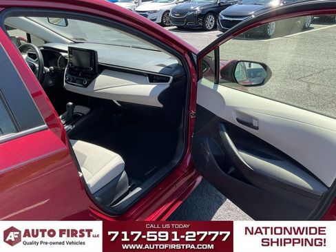 Used 2022 Toyota Corolla LE FWD image 12