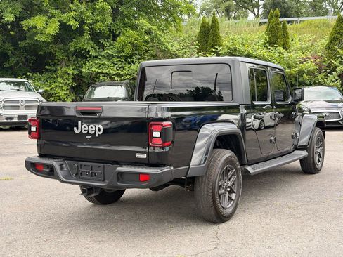 Used 2021 Jeep Gladiator Overland w/ Popular Equipment Package AWD/4WD image 5