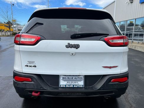 Used 2014 Jeep Cherokee Trailhawk w/ Technology Group AWD/4WD image 4