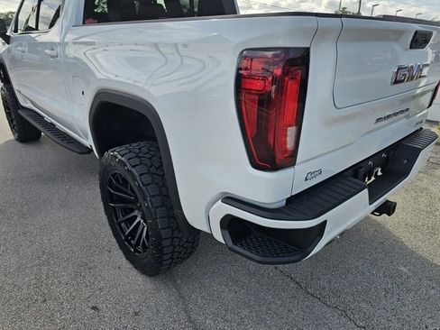 Used 2025 GMC Sierra 1500 AT4 w/ AT4 Premium Package image 15