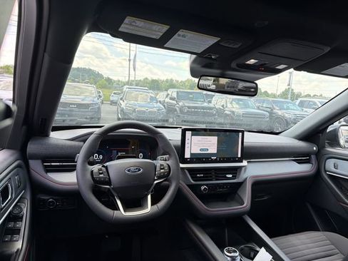 New 2026 Ford Explorer ST-Line w/ ST-Line Street Pack AWD/4WD image 15