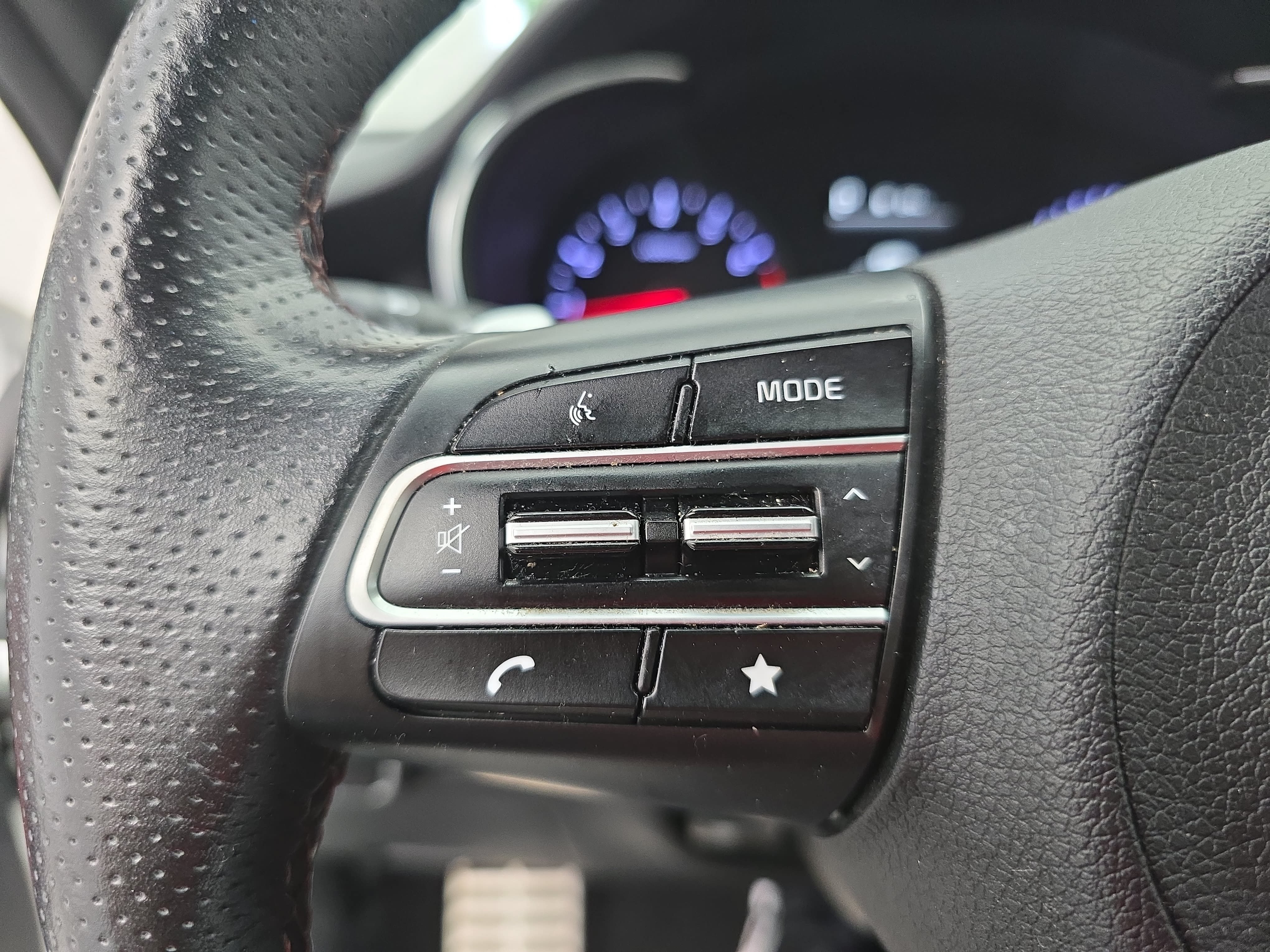 Used 2023 Kia Stinger GT-Line w/ Sun & Sound Package RWD image 16