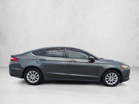 Used 2016 Ford Fusion S FWD image 4