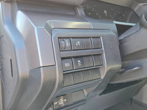 Used 2025 Toyota Tacoma TRD Off-Road AWD/4WD image 13