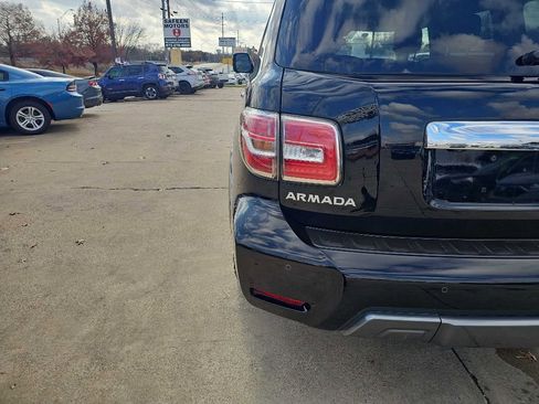 Used 2020 Nissan Armada SL w/ Premium Package image 9