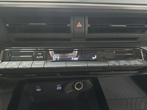 Used 2026 Toyota Prius LE image 21