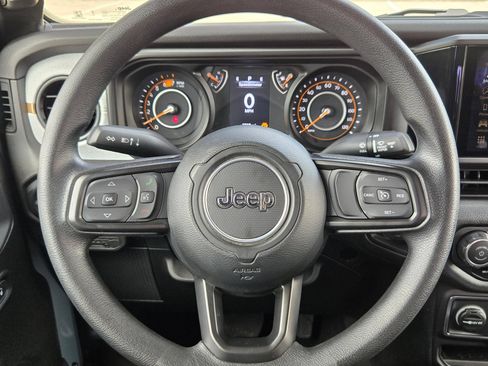 Used 2025 Jeep Wrangler Sport AWD/4WD image 19
