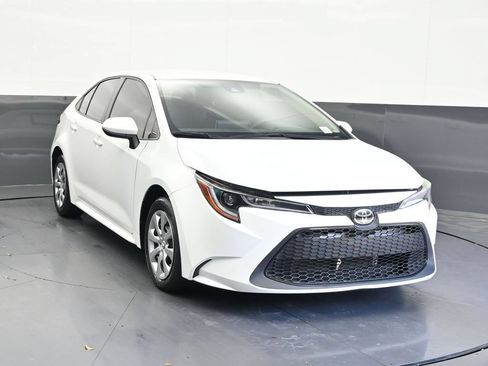 Used 2021 Toyota Corolla LE FWD image 8