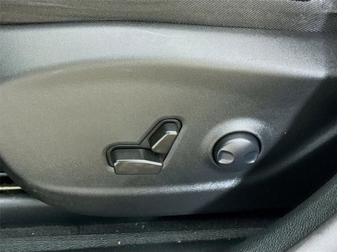 Used 2022 Jeep Cherokee Limited w/ Mopar Interior Package image 19