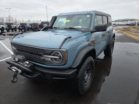 Used 2023 Ford Bronco Everglades image 2