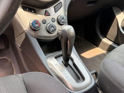 Used 2015 Chevrolet Sonic LT FWD image 26