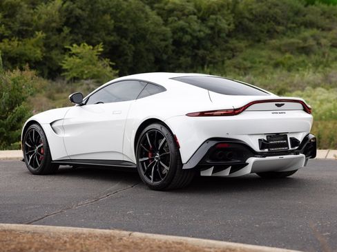 Used 2021 Aston Martin V8 Vantage Coupe image 6