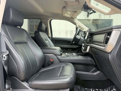 Used 2024 Ford Expedition Max XLT AWD/4WD image 11