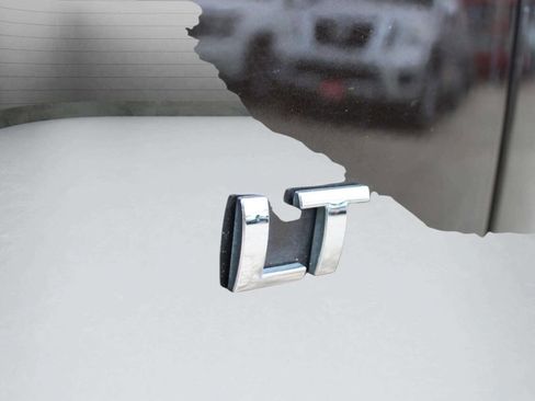 Used 2019 Chevrolet Traverse LT image 11