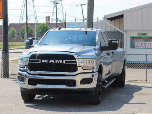 Used 2023 RAM 3500 Tradesman AWD/4WD image 3
