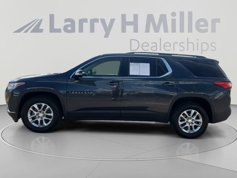 Used 2019 Chevrolet Traverse LT FWD image 2