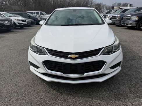 Used 2017 Chevrolet Cruze LS image 1