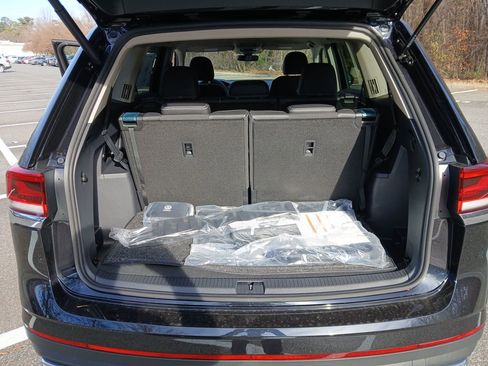 New 2026 Volkswagen Atlas SE image 21