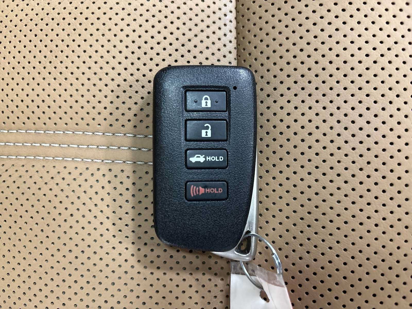 Used 2016 Lexus ES 300h w/ Luxury Package w/Wood Trim FWD image 32