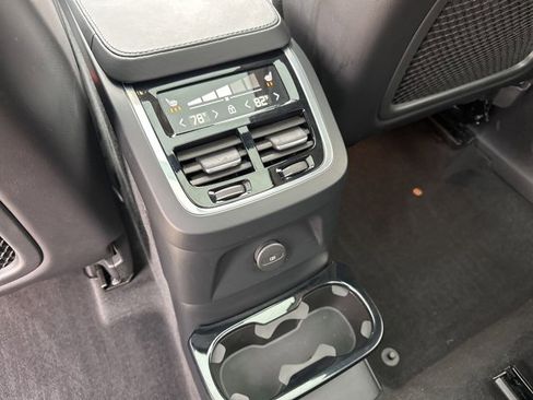 Certified 2024 Volvo XC90 T8 Plus w/ Protection Package Premier image 15