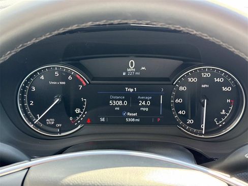 New 2025 Cadillac XT5 Luxury image 27