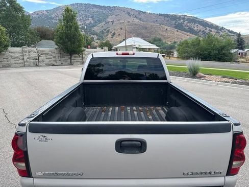Used 2004 Chevrolet Silverado 2500 LS AWD/4WD image 8