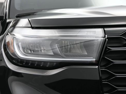 New 2025 Ford Explorer ST image 12