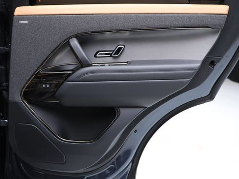 Used 2025 Land Rover Range Rover Sport Dynamic SE image 60