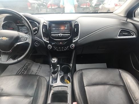 Used 2017 Chevrolet Cruze Premier FWD image 7