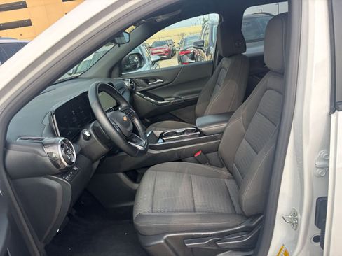 Used 2025 Chevrolet Equinox LT FWD image 28