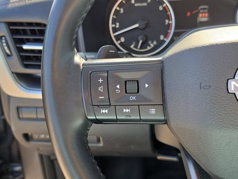 Certified 2025 Nissan Rogue SV FWD image 30
